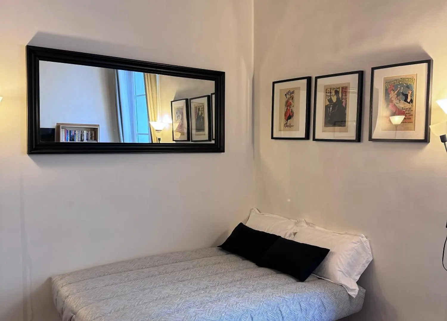 Appartement Typique Parisien Au Coeur Du Marais