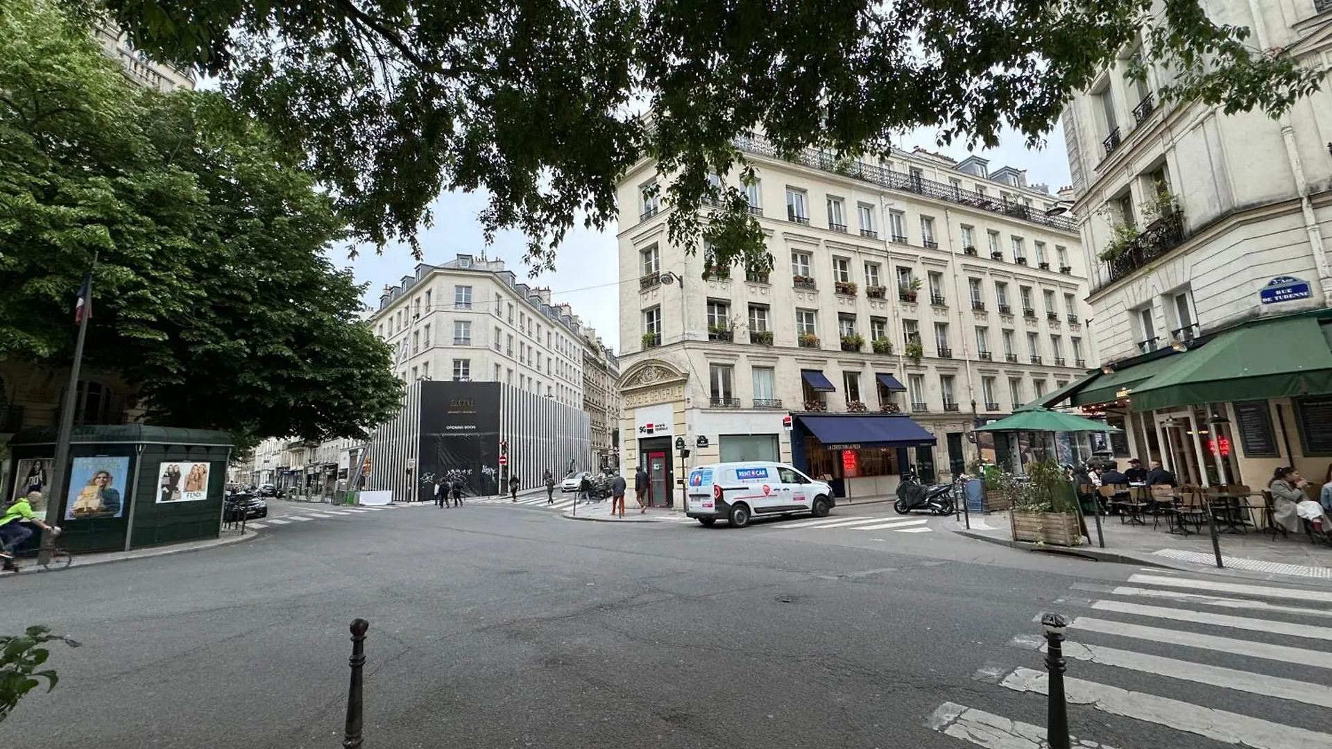 Appartement Typique Parisien Au Coeur Du Marais 0*, Paris France
