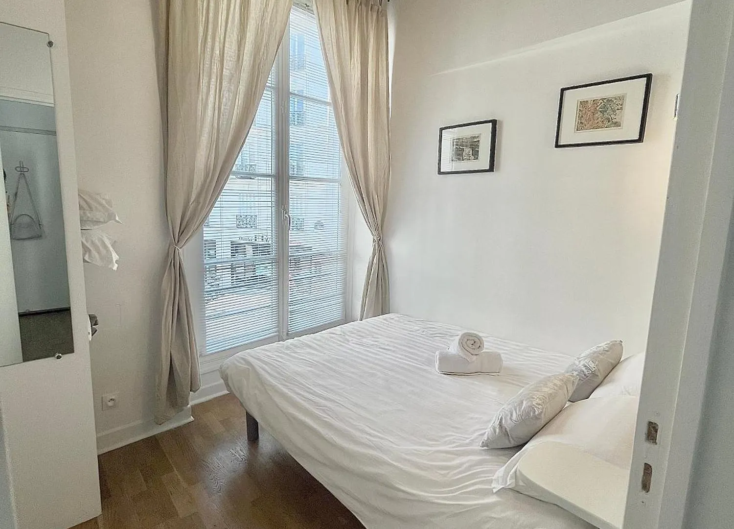 Appartement Typique Parisien Au Coeur Du Marais Apartment Paris